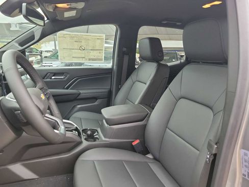 New 2025 Chevrolet Colorado LT w/ LT Convenience Package image 11