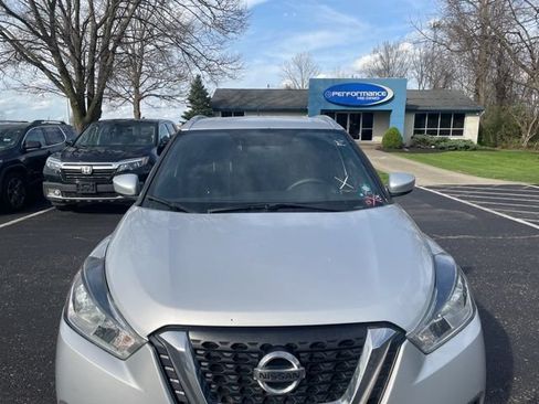 Used 2018 Nissan Kicks SV FWD image 5