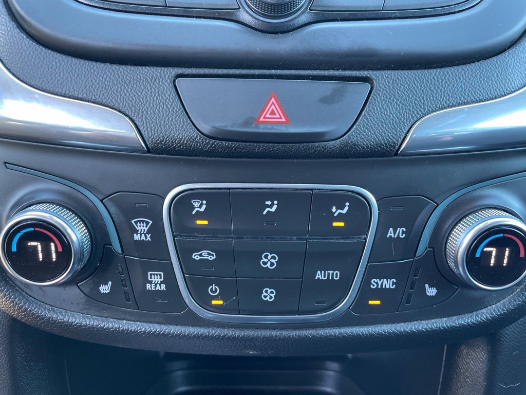 Used 2020 Chevrolet Equinox LT AWD/4WD image 35