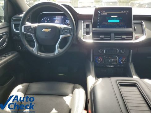Used 2024 Chevrolet Suburban LT w/ Luxury Package AWD/4WD image 19