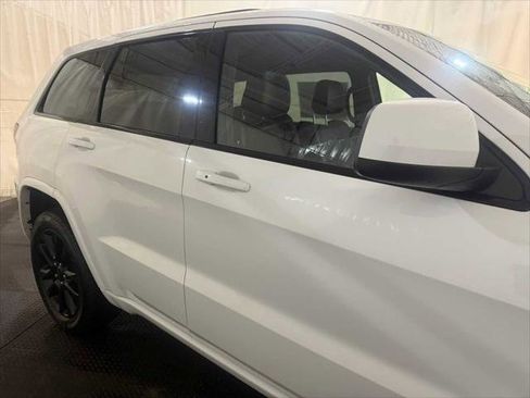 Certified 2021 Jeep Grand Cherokee Laredo X image 9