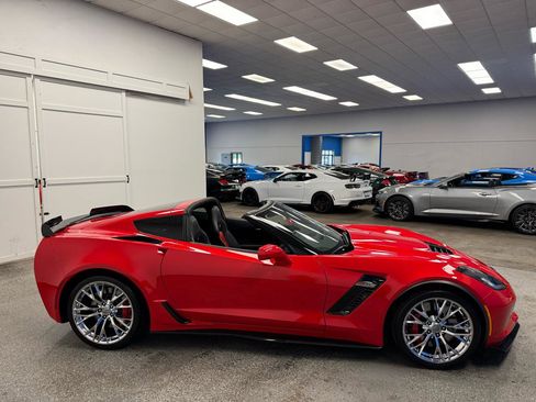 Used 2016 Chevrolet Corvette Z06 w/ 2LZ Preferred Equipment Group RWD image 5