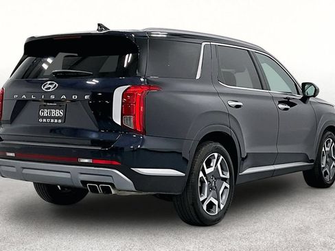 Used 2025 Hyundai Palisade SEL FWD image 2