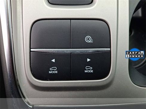 Used 2022 Ford Explorer XLT w/ Equipment Group 202A image 23