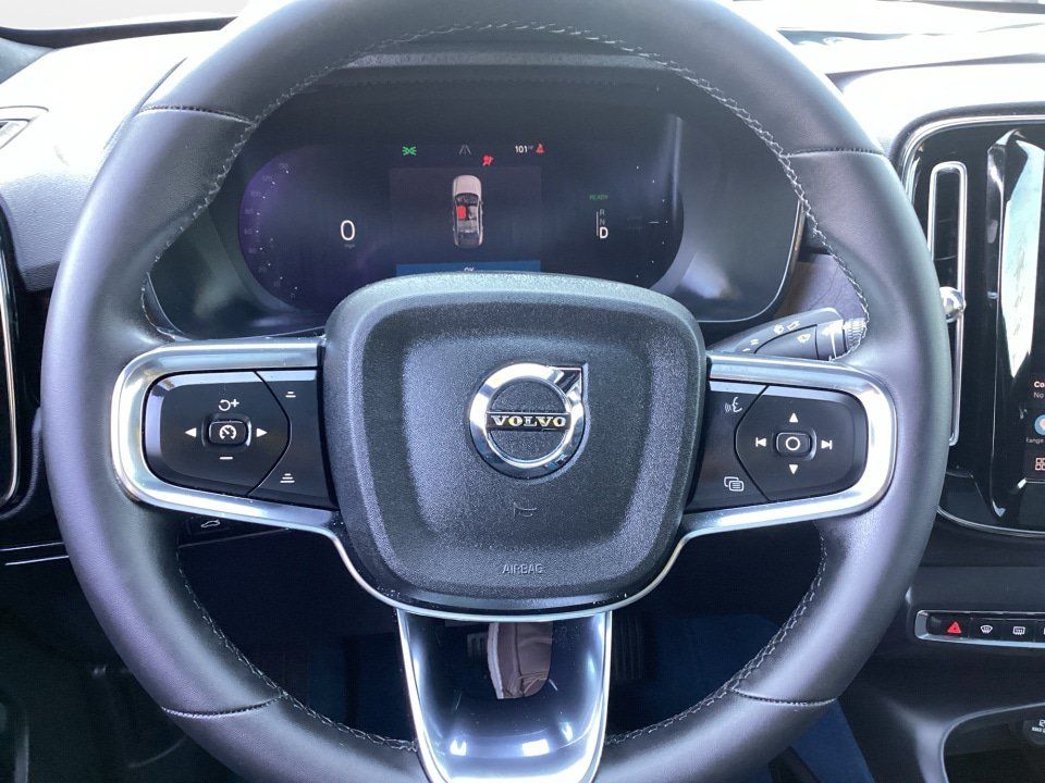 Certified 2023 Volvo C40 P8 Recharge Ultimate AWD/4WD image 13