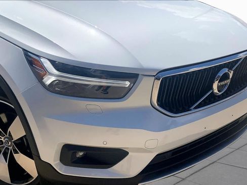 Used 2022 Volvo XC40 T5 Momentum AWD/4WD image 29