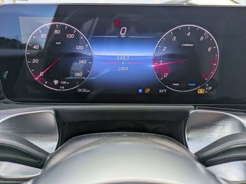 Used 2025 Mercedes-Benz GLB 250 image 31