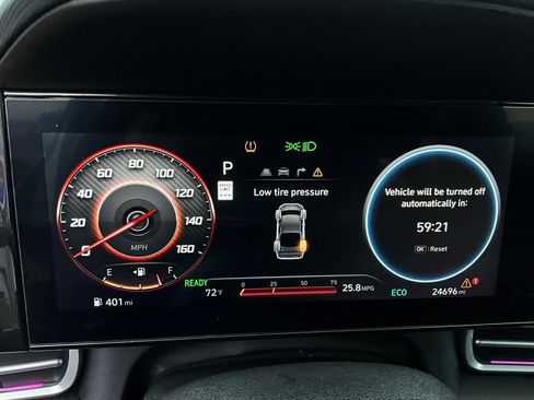 Used 2025 Hyundai Elantra Limited image 36