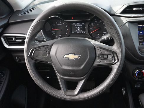Used 2021 Chevrolet TrailBlazer LS FWD image 29