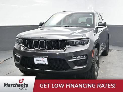 Used 2023 Jeep Grand Cherokee 4WD 4xe image 2