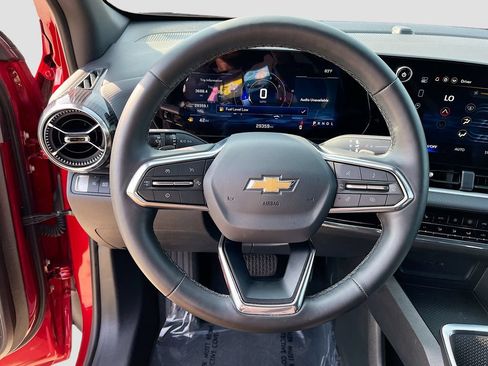 Used 2026 Chevrolet Equinox LT w/ Convenience Package II FWD image 17