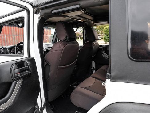 Used 2017 Jeep Wrangler Unlimited Sport w/ Quick Order Package 24S AWD/4WD image 40