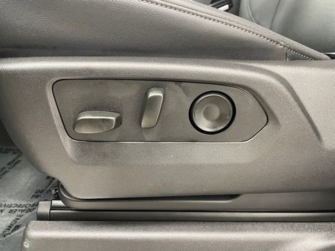 Certified 2025 Chevrolet Silverado 1500 LTZ image 12