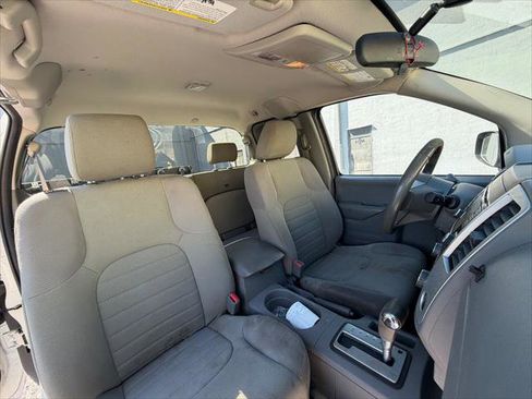 Used 2018 Nissan Frontier S image 12