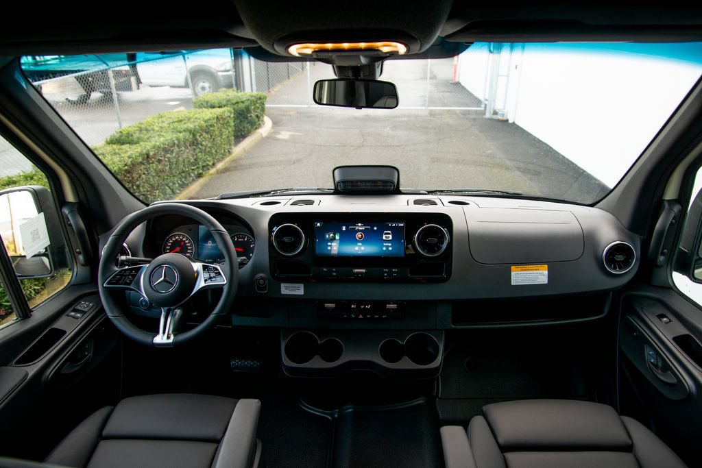 New 2026 Mercedes-Benz Sprinter 2500 image 17
