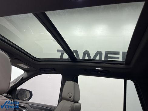 Used 2023 GMC Yukon SLT image 13