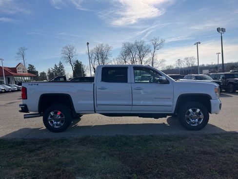 Used 2015 GMC Sierra 2500 Denali w/ Duramax Plus Package image 4