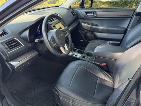 Used 2017 Subaru Outback 3.6R Limited image 13