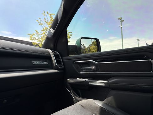 Used 2022 RAM 1500 Laramie w/ Sport Appearance Package AWD/4WD image 18