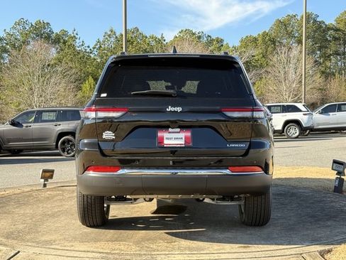 New 2025 Jeep Grand Cherokee Laredo X w/ Luxury Tech Group I image 6