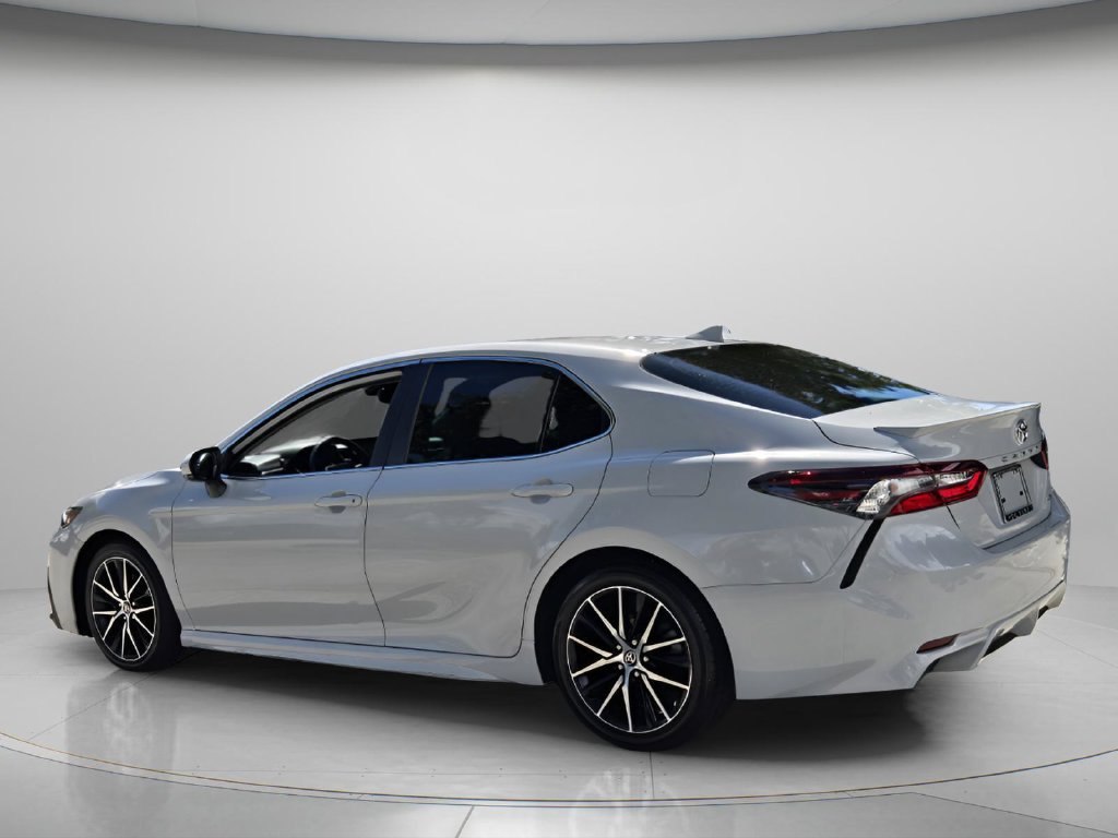 Used 2022 Toyota Camry SE w/ Audio Upgrade Package FWD image 8