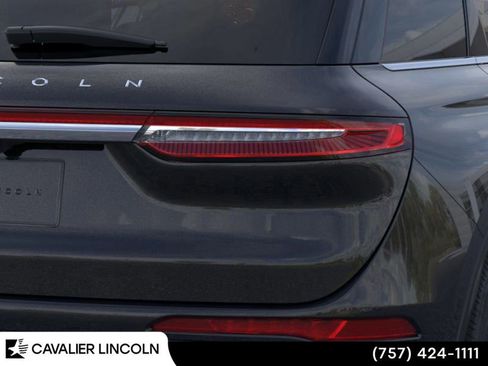 Used 2025 Lincoln Corsair Premiere w/ Equipment Group 101A image 21