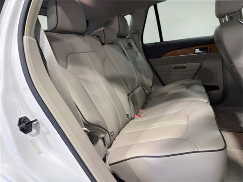 Used 2014 Lincoln MKX FWD w/ Equipment Group 101A image 30