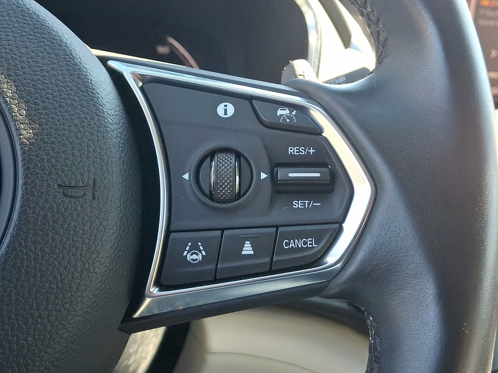 Certified 2024 Acura MDX w/ Technology Package AWD/4WD image 24