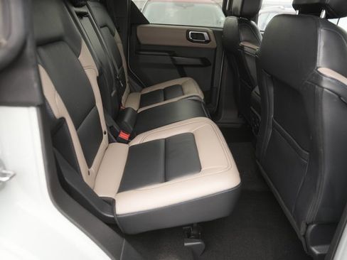 Used 2024 Ford Bronco Wildtrak image 15