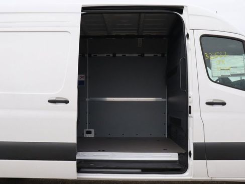 Used 2025 Mercedes-Benz Sprinter 2500 image 65