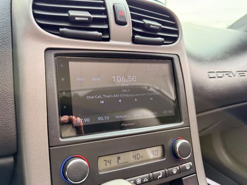 Used 2006 Chevrolet Corvette Coupe w/ Performance Package image 28