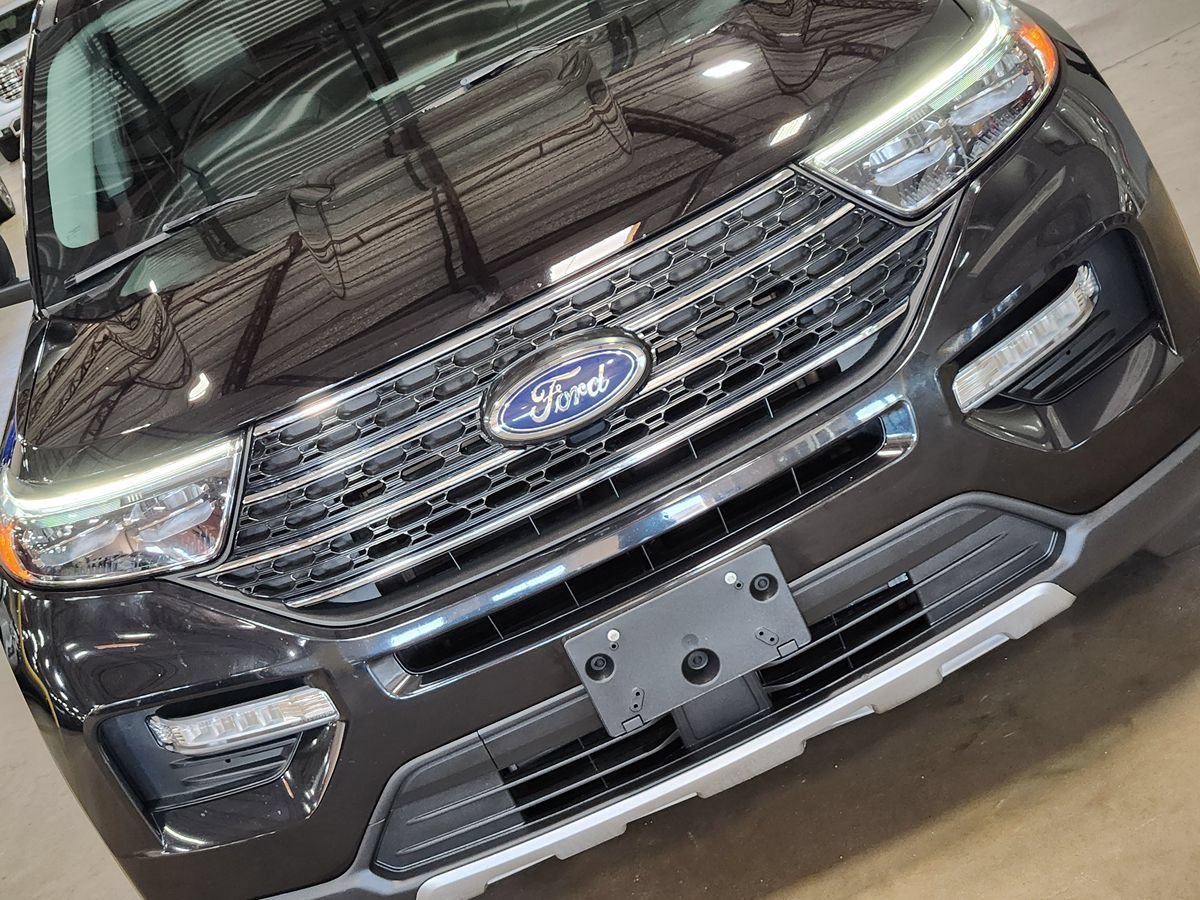 Used 2024 Ford Explorer XLT w/ Equipment Group 202A RWD image 19
