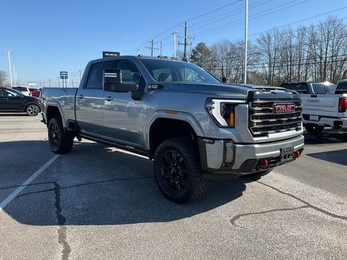 Used 2024 GMC Sierra 2500 AT4 w/ AT4 Premium Plus Package image 3