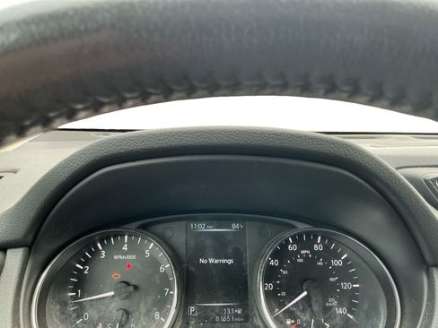 Used 2017 Nissan Rogue SV AWD/4WD image 16