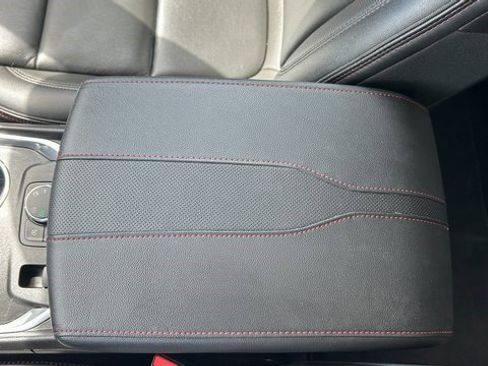 Certified 2023 Chevrolet Traverse RS image 28