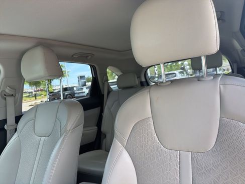 Used 2023 Kia Sorento X-Line EX image 2