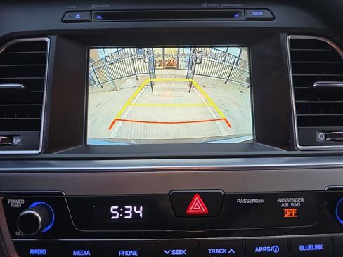 Used 2017 Hyundai Sonata Sport image 17