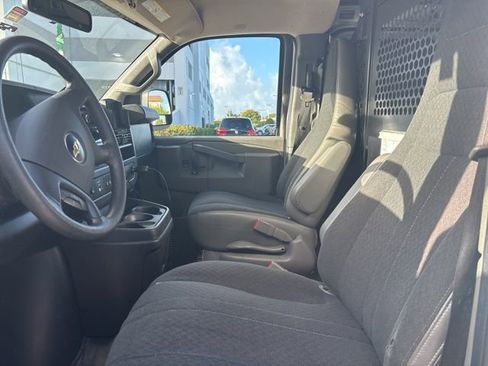 Used 2021 Chevrolet Express 2500 w/ Driver Convenience Package image 5