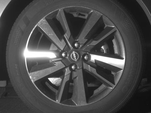Used 2025 Nissan Versa SV FWD image 13