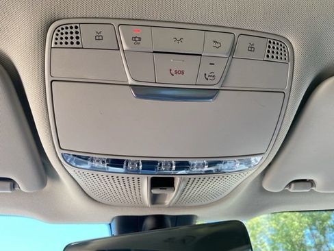 Used 2021 Mercedes-Benz GLC 300 4MATIC image 13