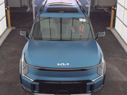 Certified 2024 Kia EV9 GT-Line image 2
