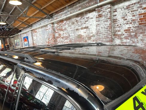 Used 1995 GMC Yukon SLE image 10