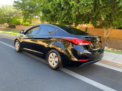 Used 2016 Hyundai Elantra SE FWD image 7