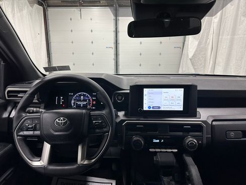 Used 2025 Toyota 4Runner SR5 image 15
