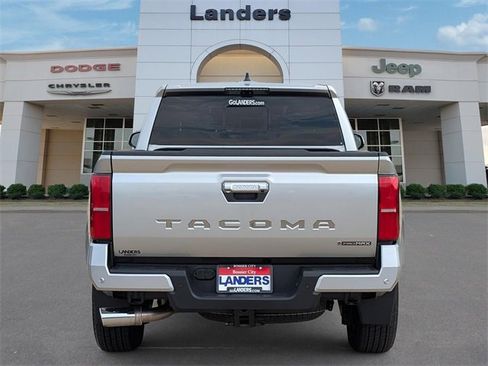 Used 2024 Toyota Tacoma Limited image 5