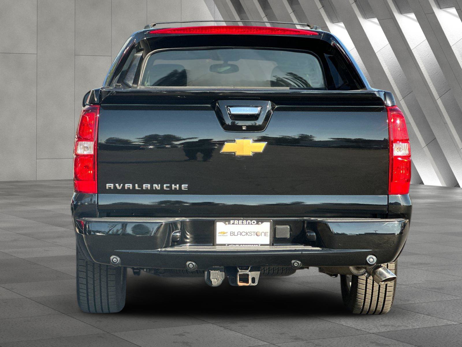 Used 2013 Chevrolet Avalanche LTZ AWD/4WD image 5
