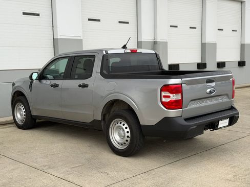 Used 2023 Ford Maverick XL image 3