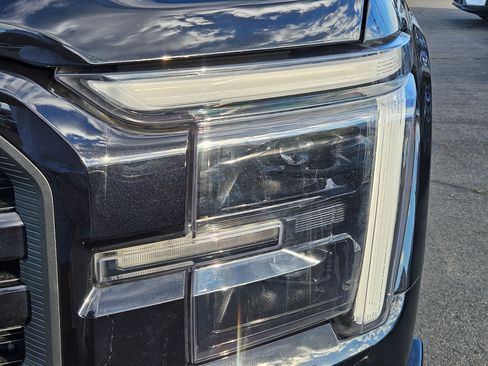 Used 2024 Ford F150 Lariat AWD/4WD image 13