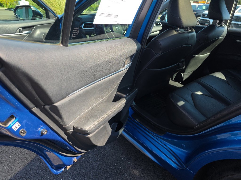 Used 2018 Toyota Camry XSE FWD image 11