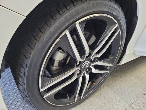 Used 2017 Honda Accord Sport image 31